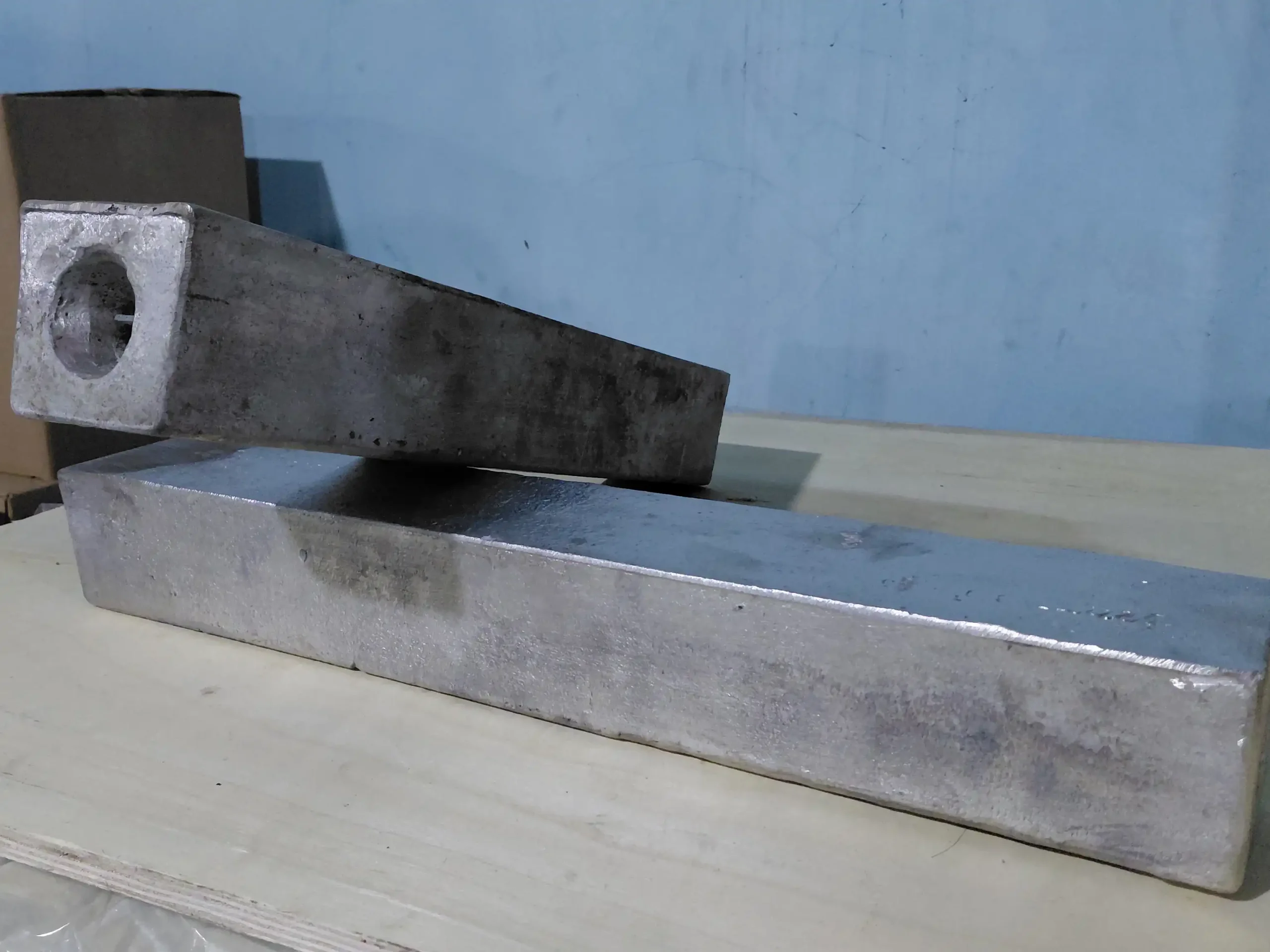 standard potential bare magnesium anodes